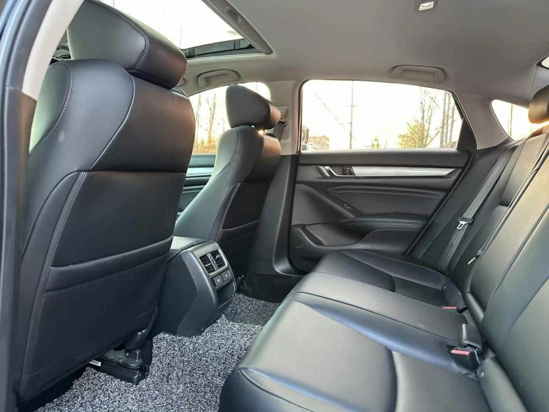 徐州23年本田雅阁4