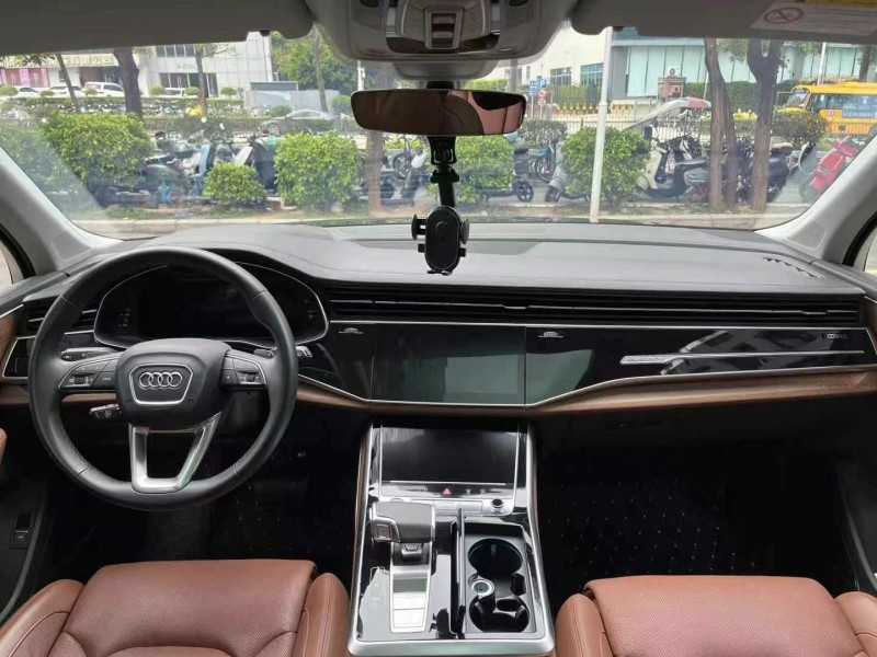 广州21年奥迪Q74