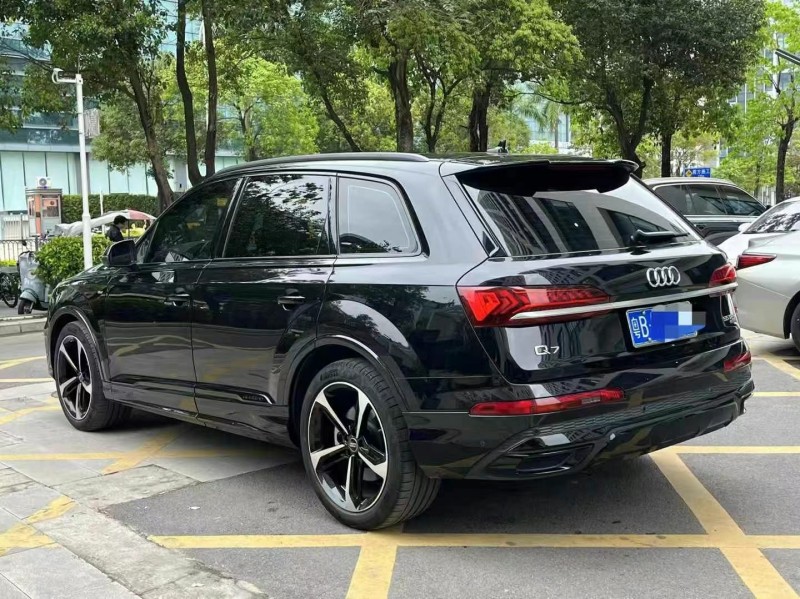 广州21年奥迪Q77