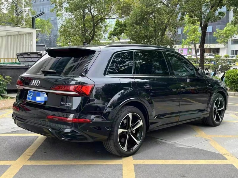 广州21年奥迪Q78