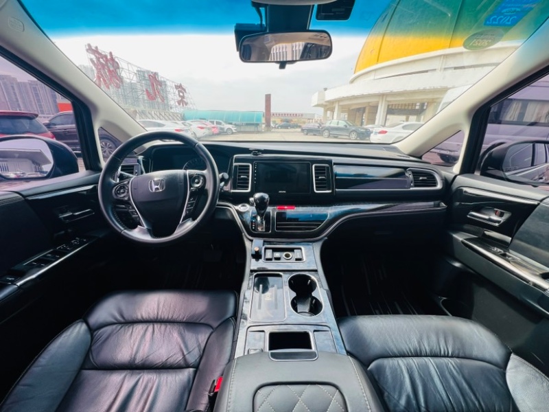 东莞20年本田艾力绅6