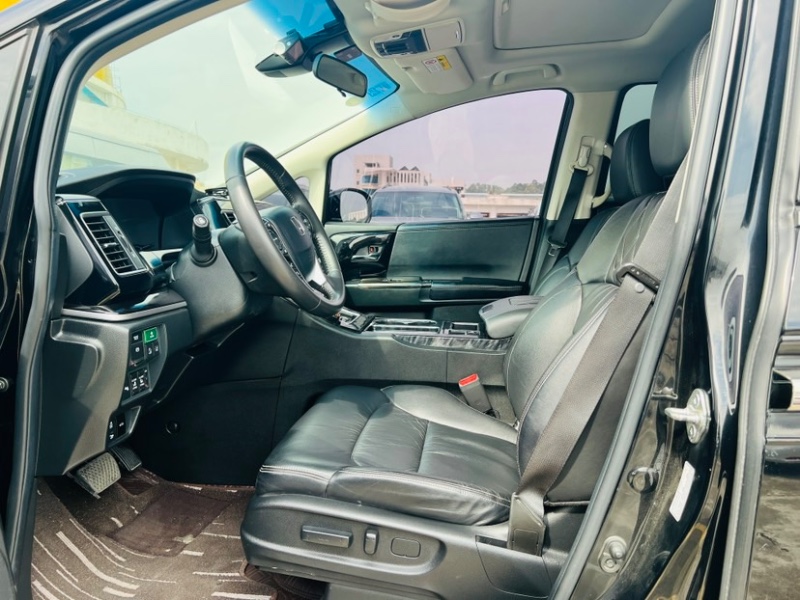 东莞20年本田艾力绅8