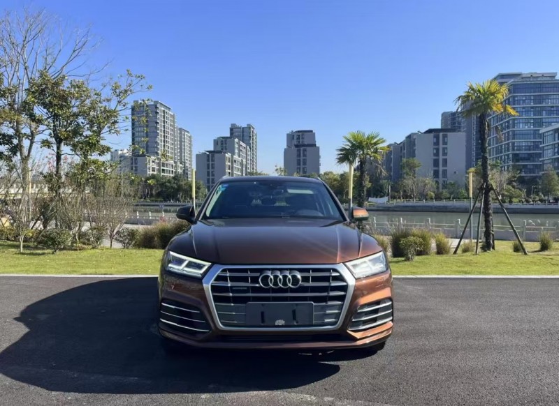 济宁19年奥迪Q51