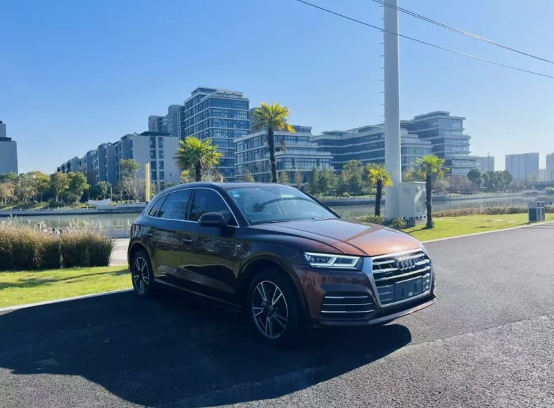 济宁19年奥迪Q52