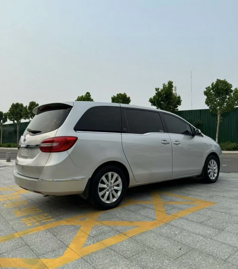 济宁15年别克GL87