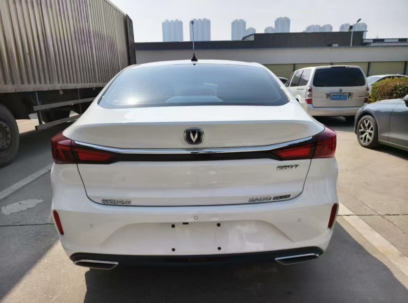濟寧22年長安汽車逸動9