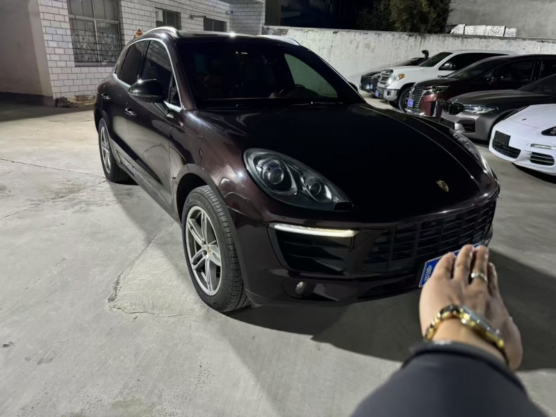 济宁15年保时捷Macan2