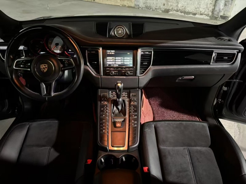 济宁15年保时捷Macan5