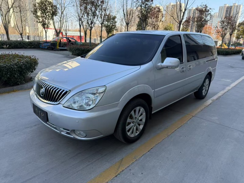 济宁16年别克GL83