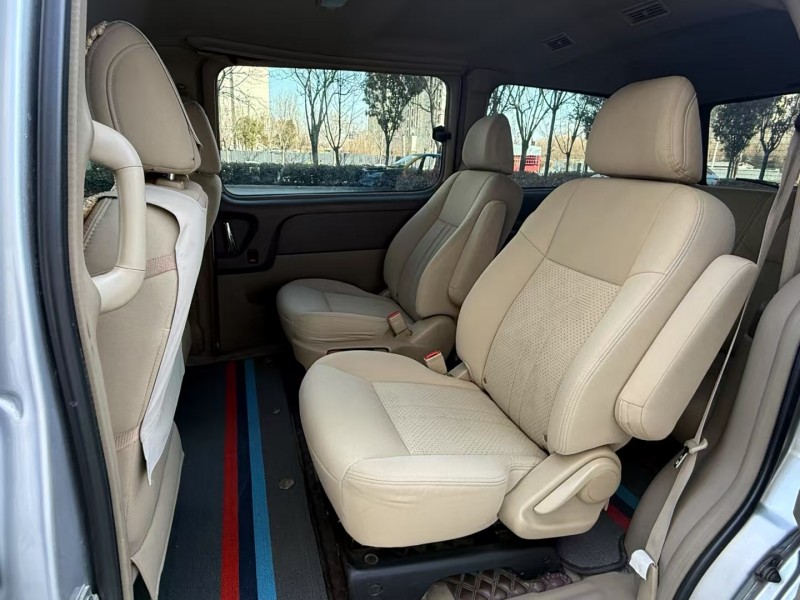 济宁16年别克GL85