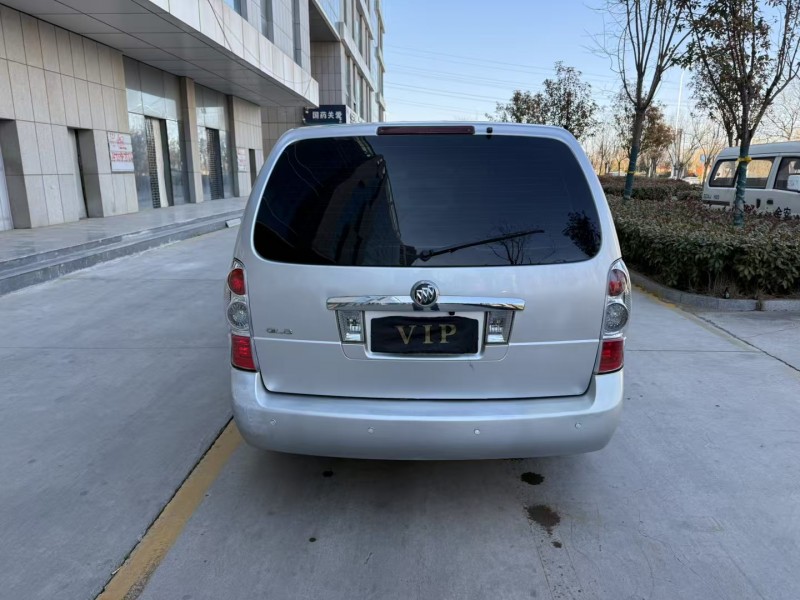 济宁16年别克GL89