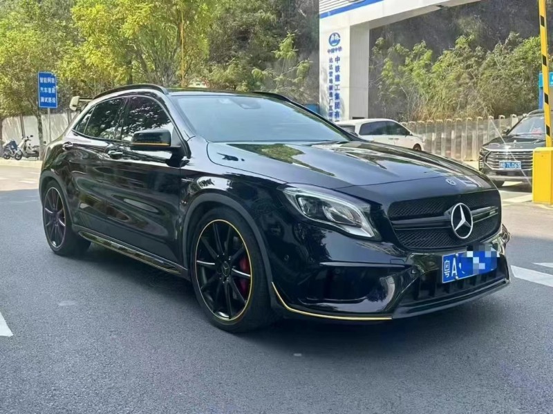 广州18年奔驰GLA3