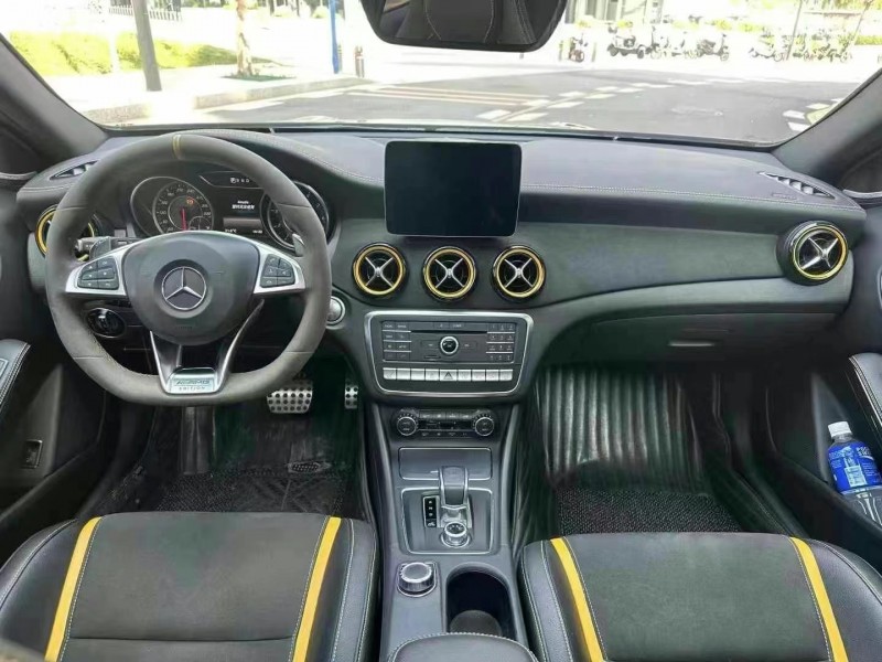 广州18年奔驰GLA5