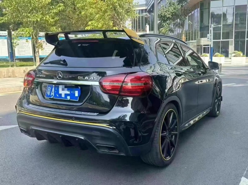 广州18年奔驰GLA7