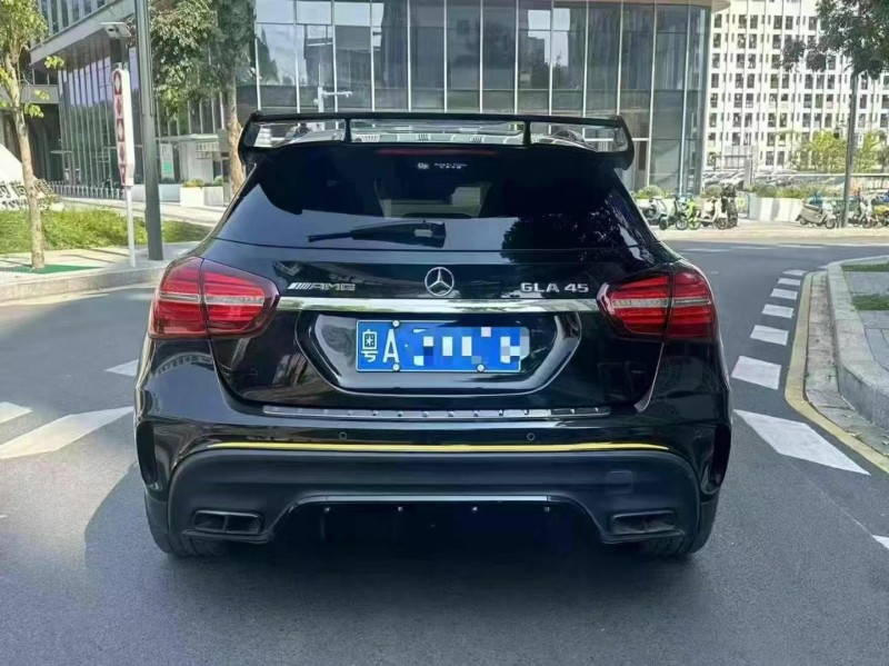 广州18年奔驰GLA9