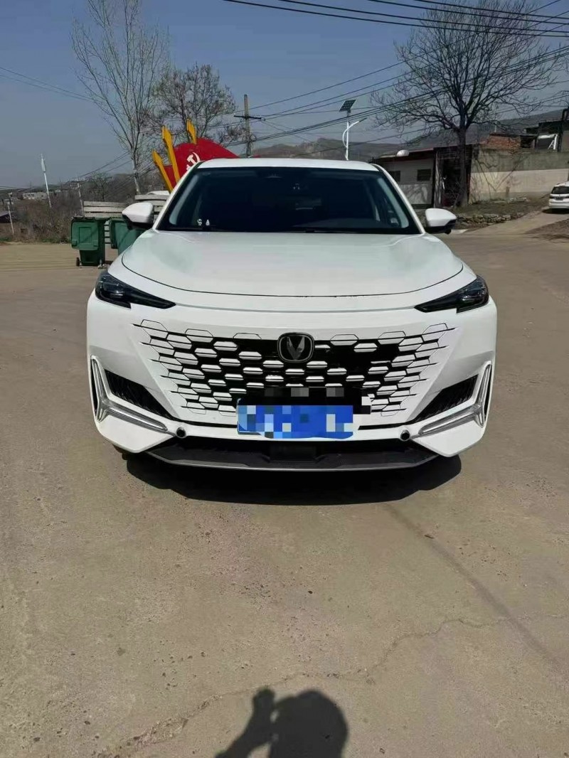 開封24年長安汽車UNI1