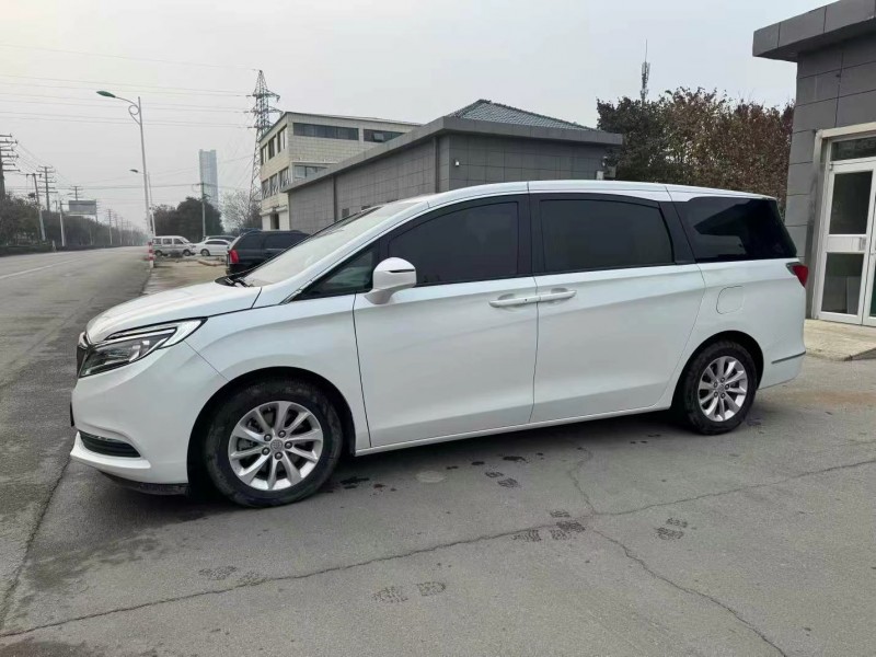 徐州17年别克GL82