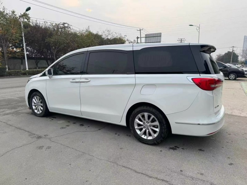 徐州17年别克GL85