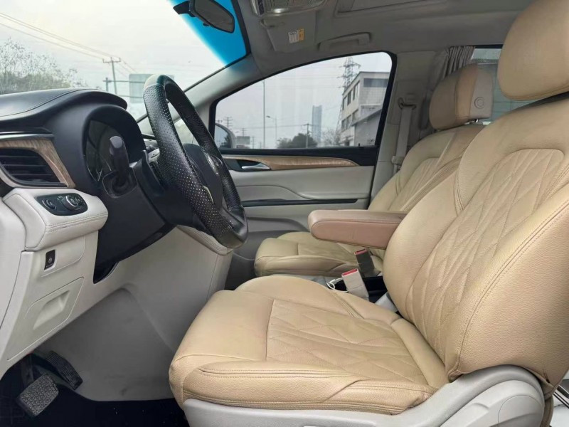 徐州17年别克GL86