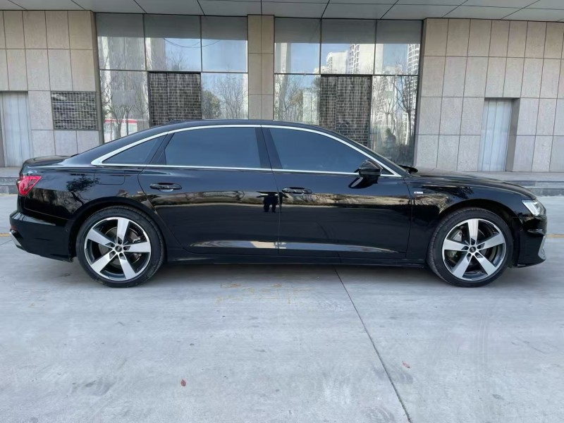 济宁23年奥迪A6L8