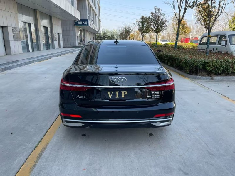 济宁23年奥迪A6L9
