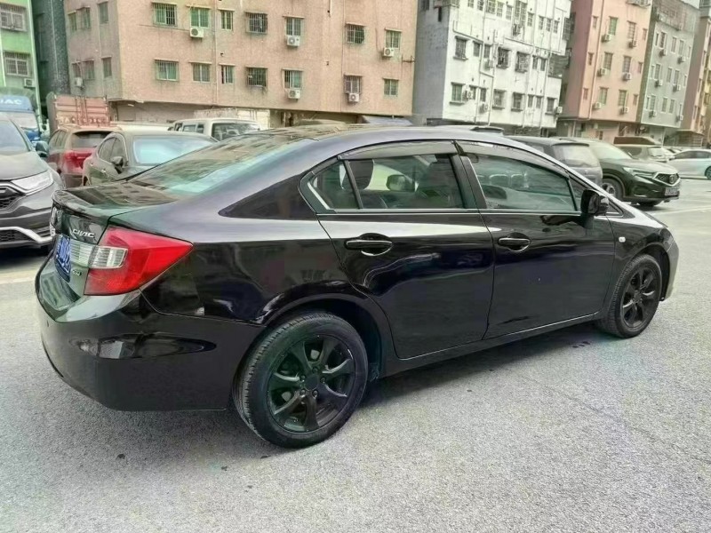 广州12年本田思域4