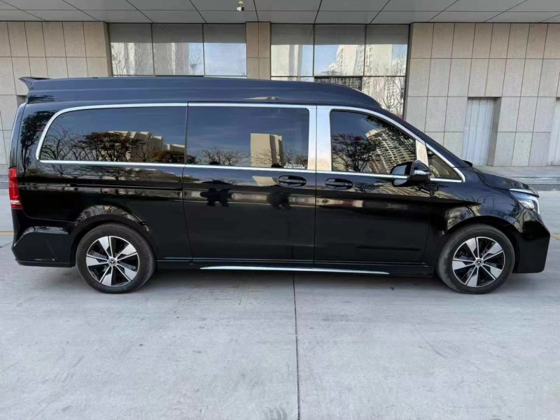 济宁22年奔驰晓奥8