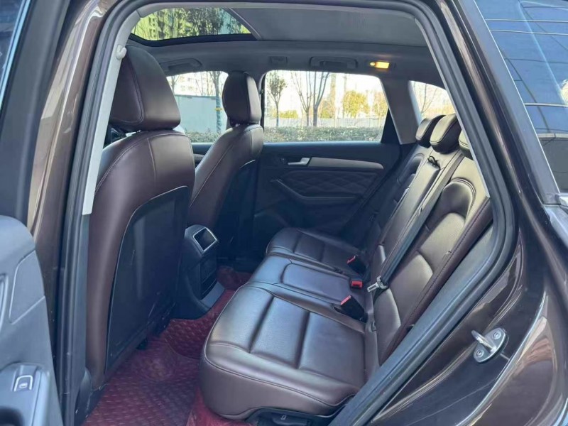 济宁16年奥迪Q55