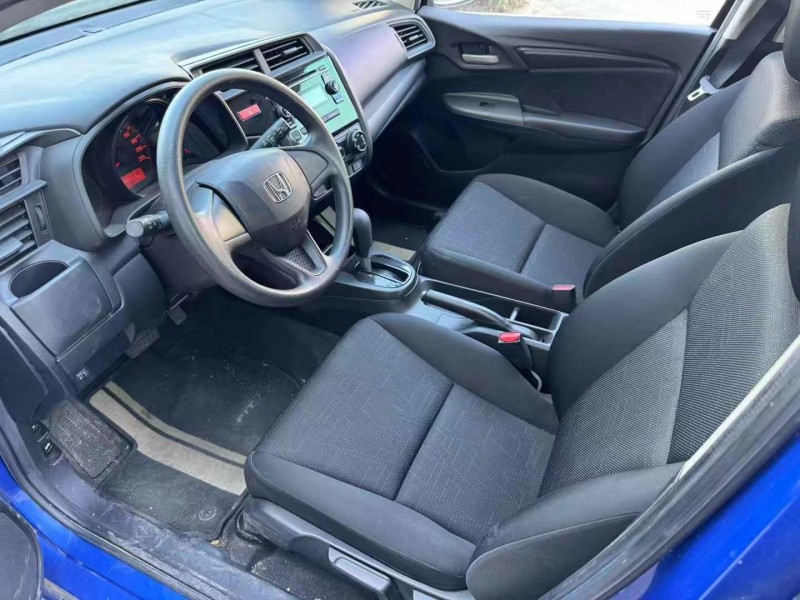 济宁17年本田飞度4