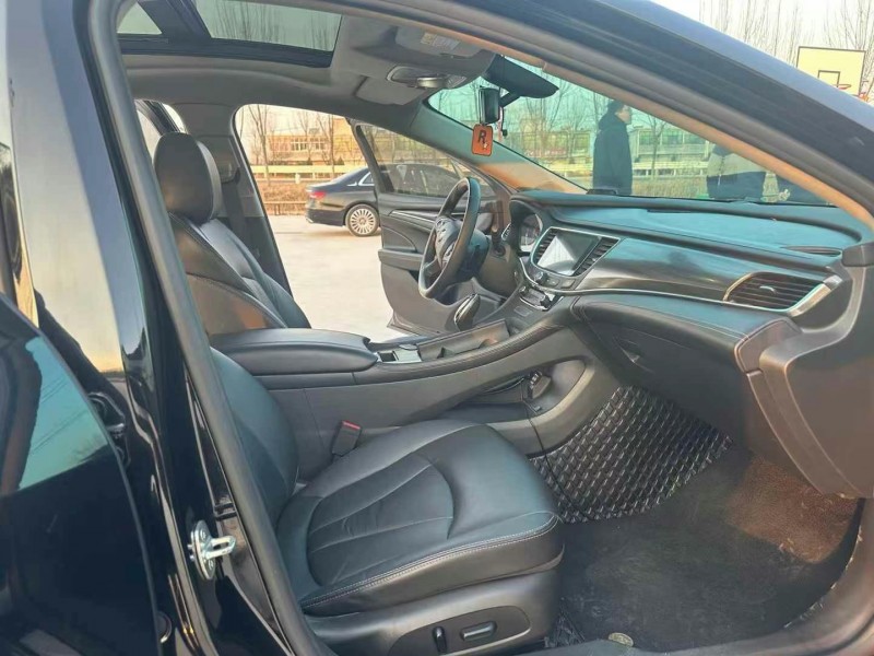 徐州22年别克君越5