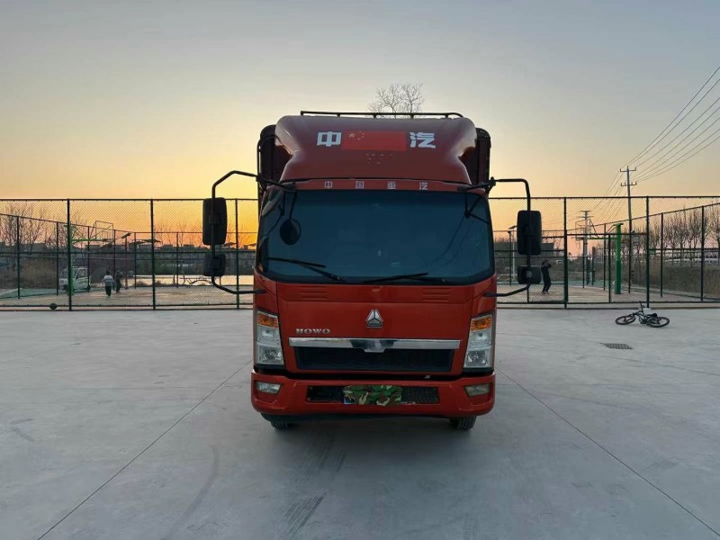 徐州19年卡車系列重汽豪沃1