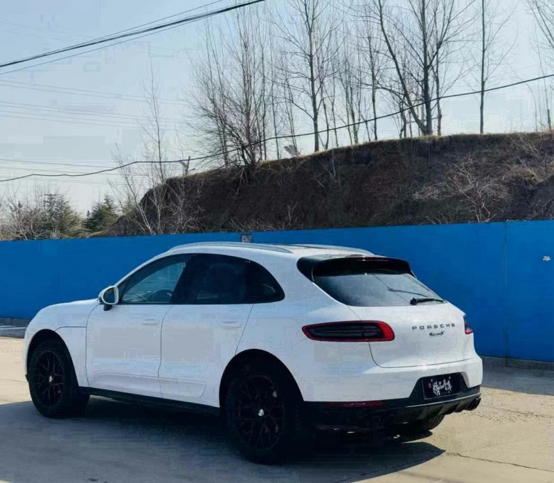 青岛18年保时捷Macan4
