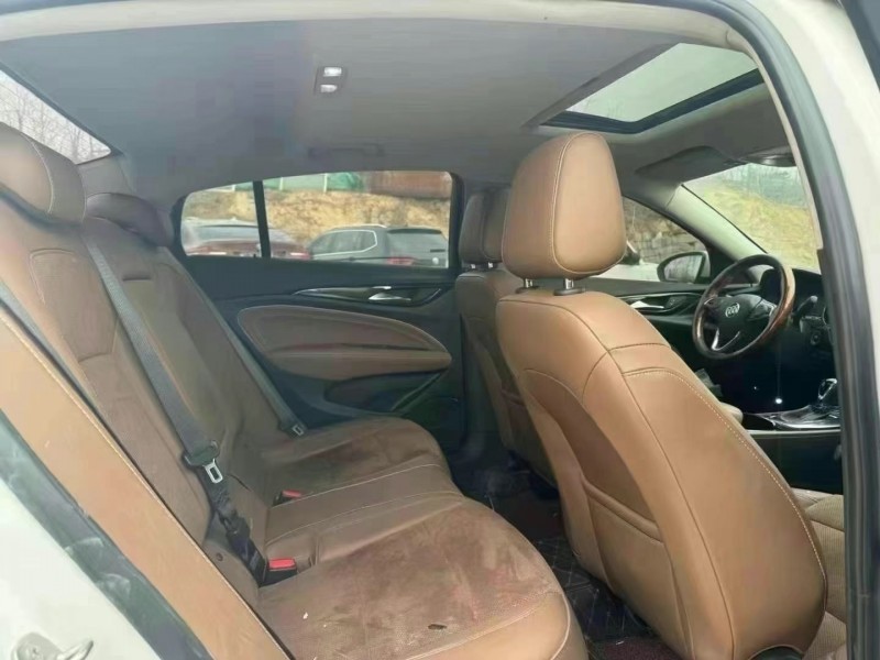 青岛19年别克君威7