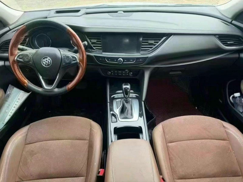 青岛19年别克君威9