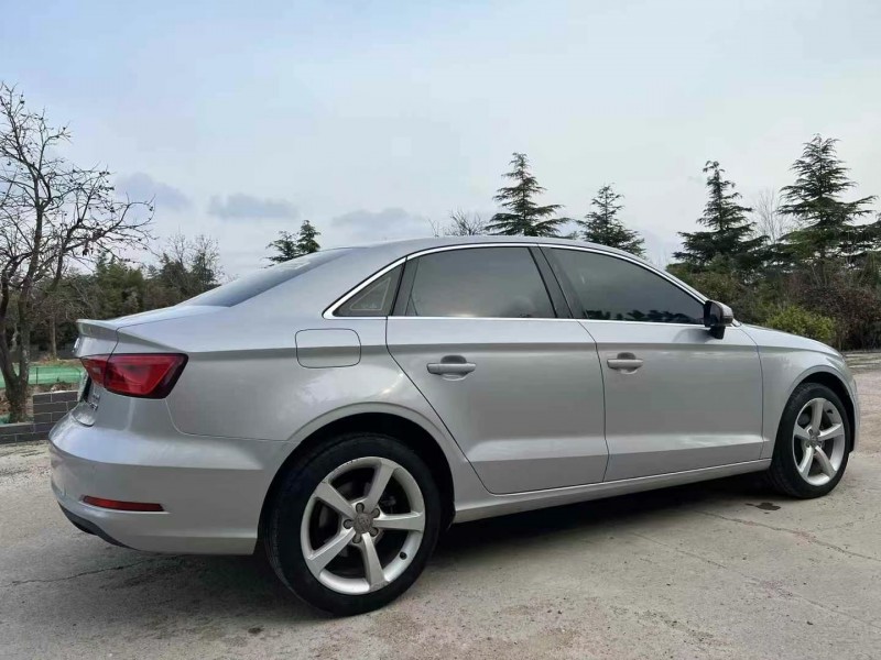 青岛14年奥迪A38