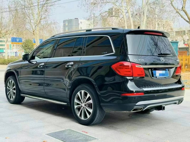 济宁15年奔驰GL8