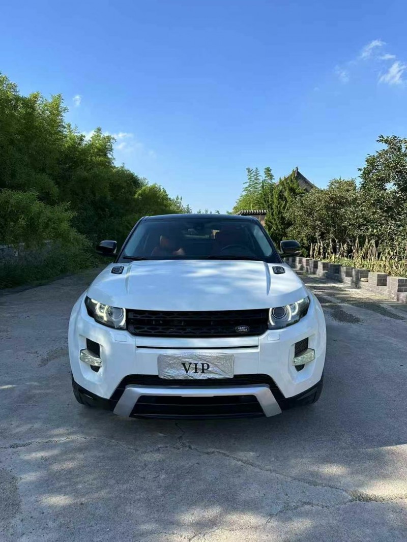 青岛14年路虎极光1