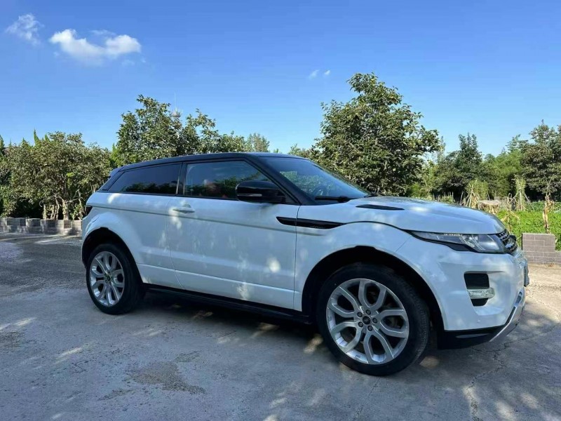 青岛14年路虎极光2