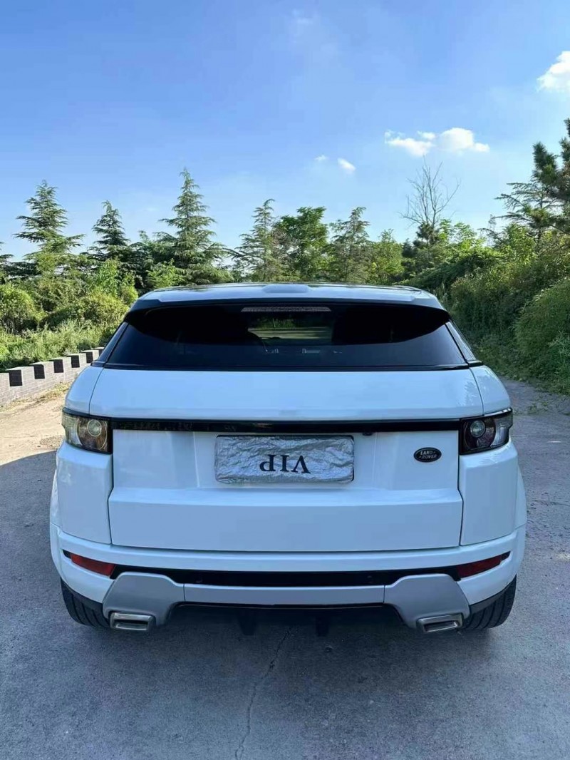 青岛14年路虎极光4