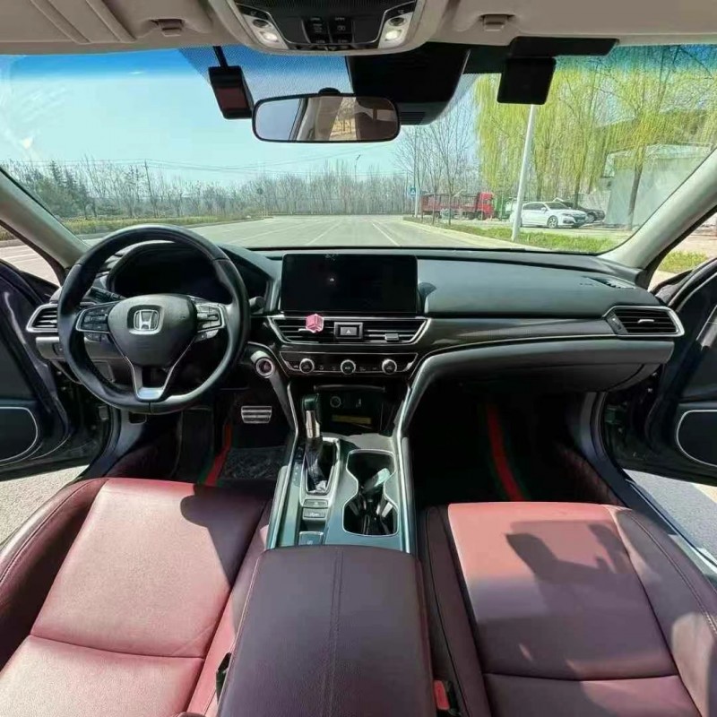 济宁22年本田雅阁4