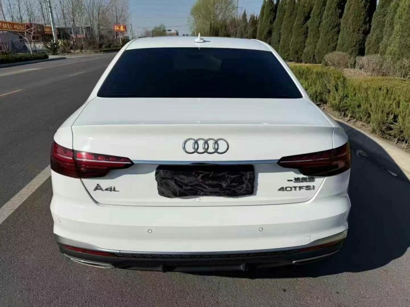 济宁22年奥迪A4L9