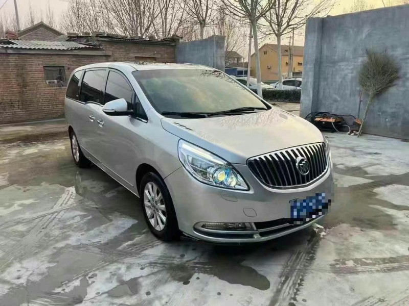 青岛13年别克GL82