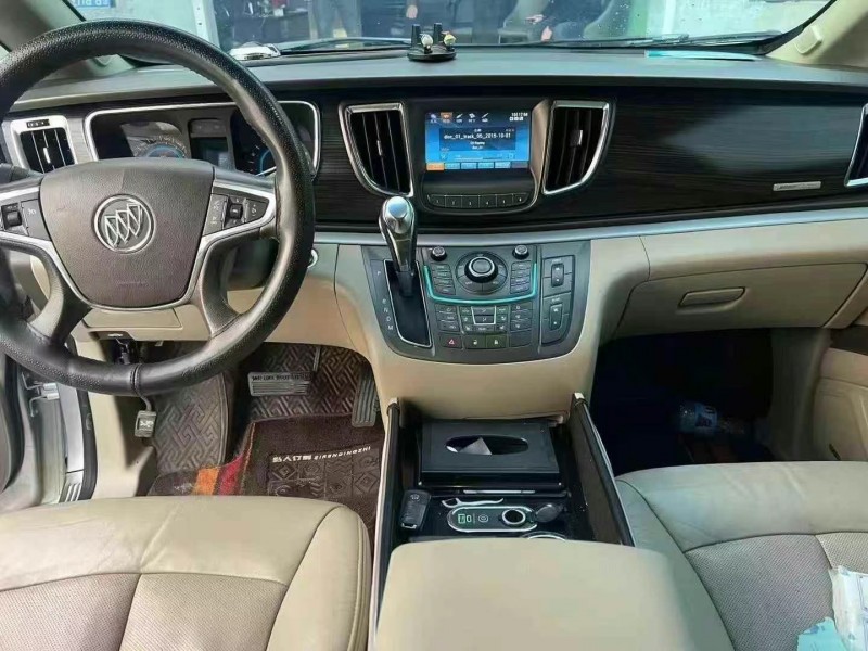 青岛13年别克GL84