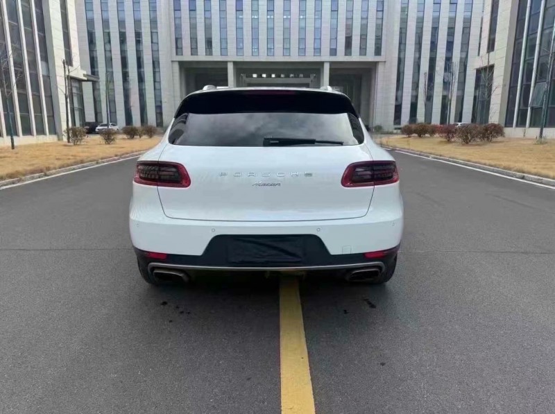 東營16年保時捷Macan9