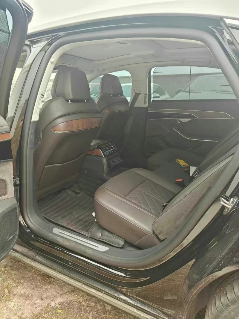 临沂22年奥迪A8L6