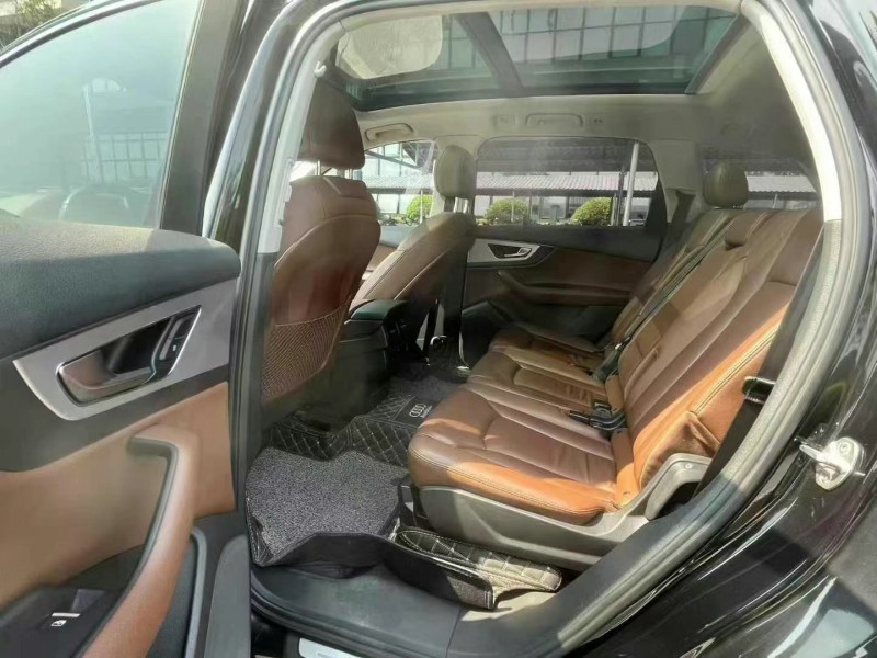 东莞17年奥迪Q75