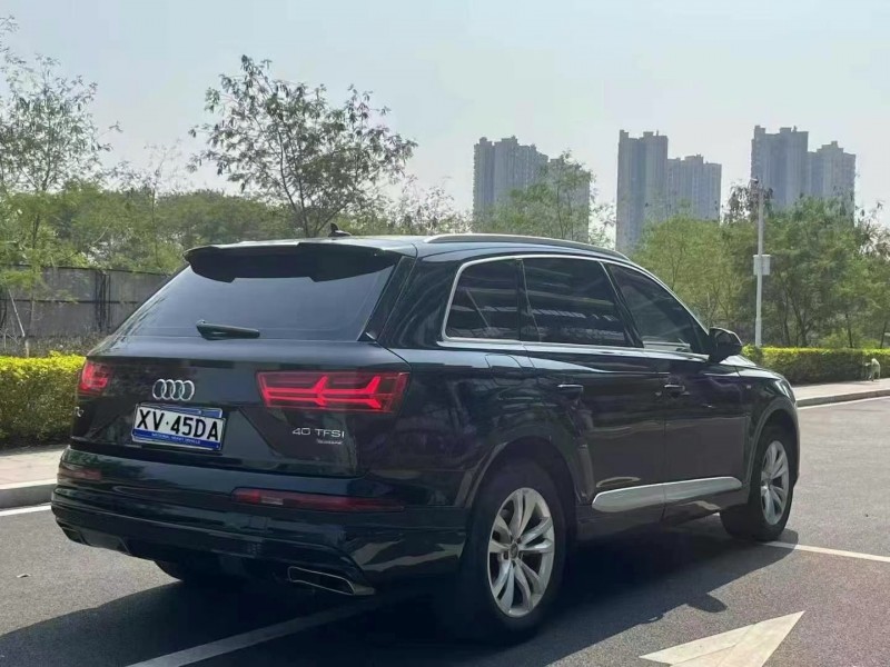 东莞17年奥迪Q78