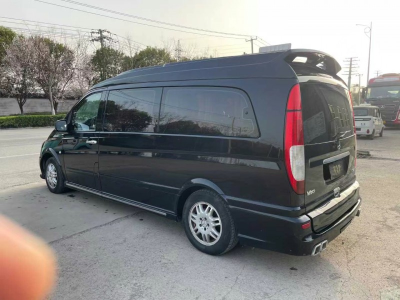 徐州14年奔驰威霆3