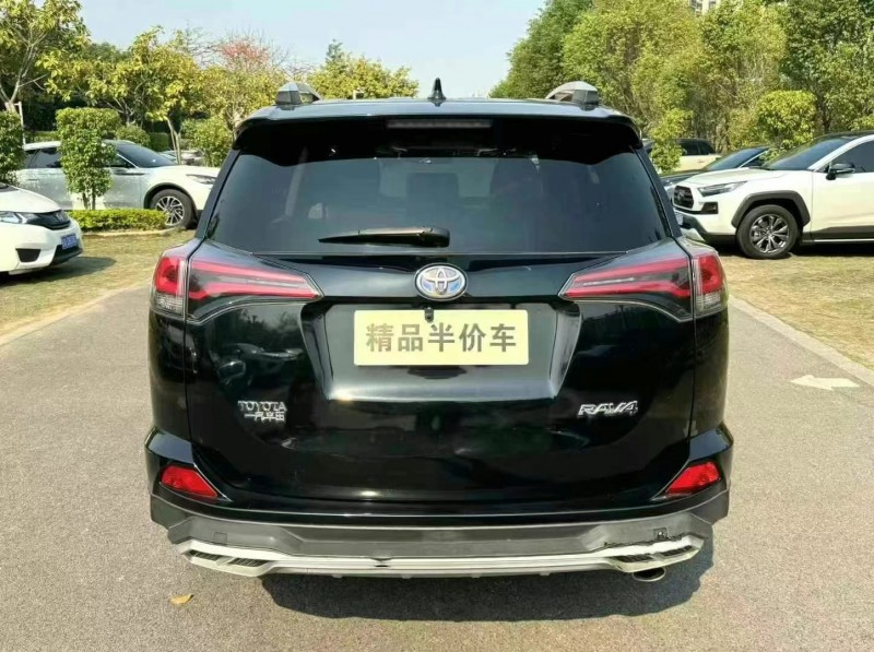 北海18年豐田RAV4榮放9