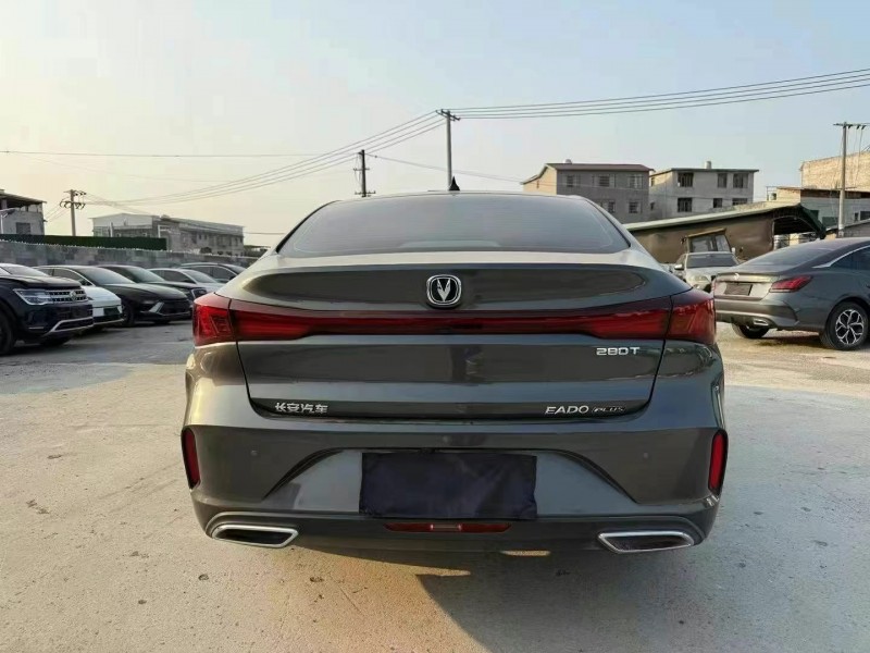 南寧24年長安汽車逸動9